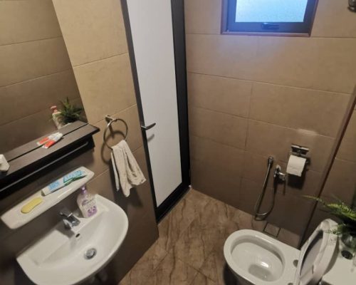 Bath Room Refurbished (5)