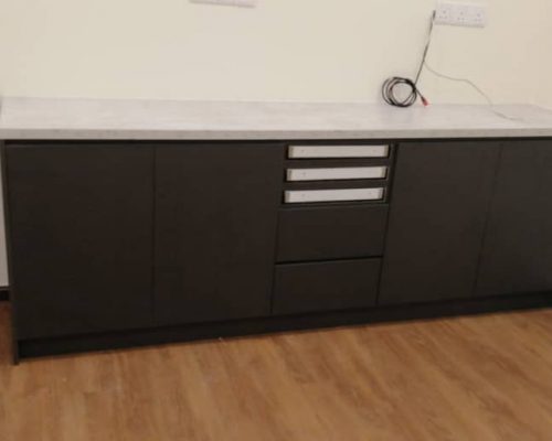 Treatment room cabinet